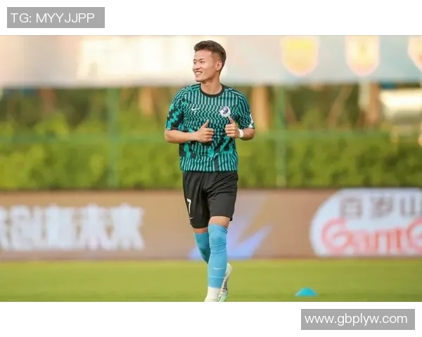 林良铭精彩抽射助力大连英博赢得关键比赛胜利