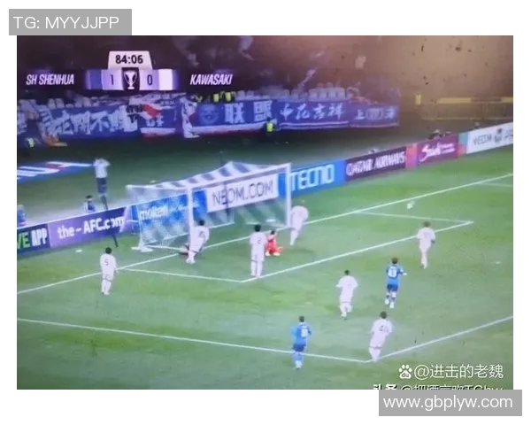 蒋圣龙精彩破门助力上海申花赢得关键比赛展现球队强大实力