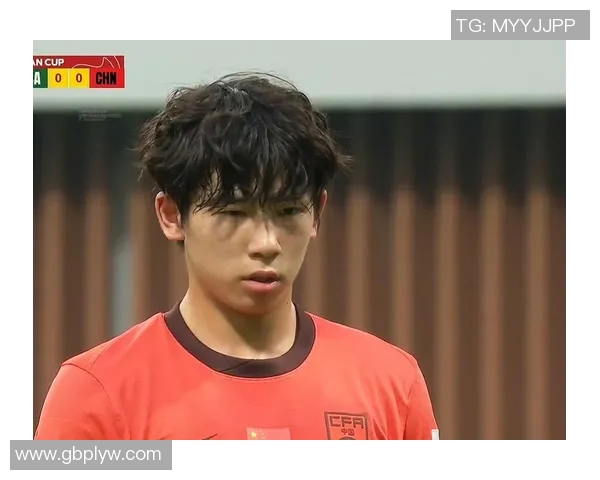 蒯纪闻精彩助攻助力上海申花勇夺胜利展现球队团结精神