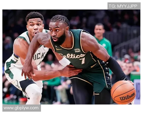 凯尔特人球迷抱怨赛季中出现低谷,主帅大卫·文斯顿:我们正在不断调整挑战自我 凯尔特人球迷抱怨赛季中出现低谷,主帅大卫·文斯顿:我们正在不断调整挑战自我