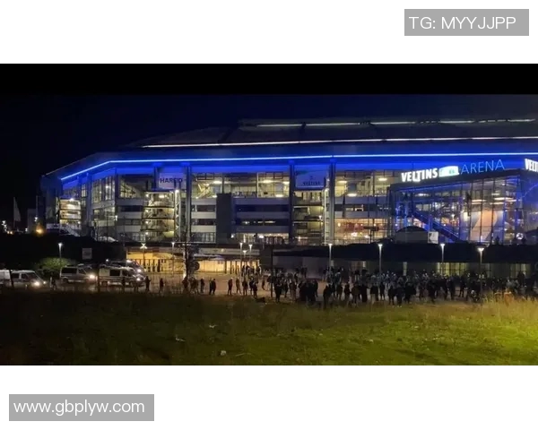 沙尔克04与多特蒙德德比战激烈对抗完成惊险逆转 沙尔克04与多特蒙德德比战激烈对抗完成惊险逆转