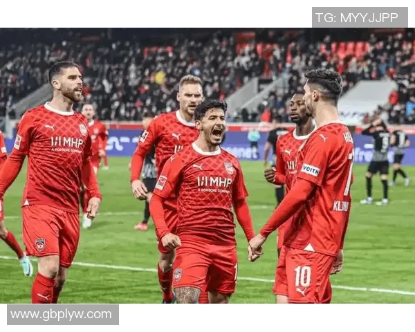 纽伦堡陷入险境,因萨拉赫失利,德甲保级前景堪忧 纽伦堡陷入险境,因萨拉赫失利,德甲保级前景堪忧